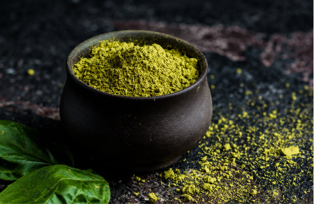 Ashwagandha root and powder